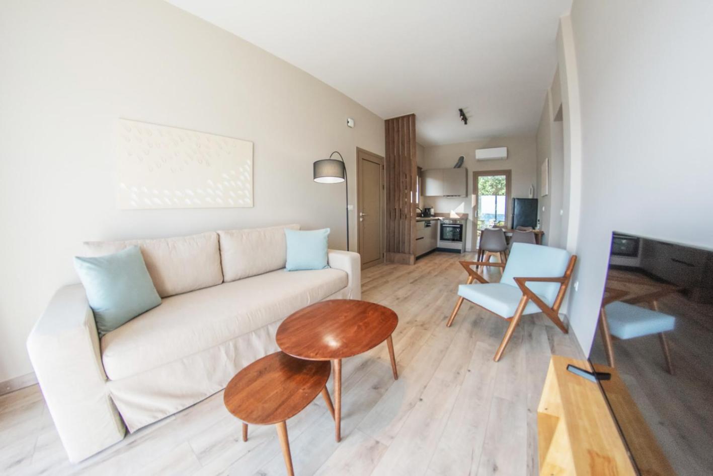 Kaiser Luxury Suites Achilleion Экстерьер фото
