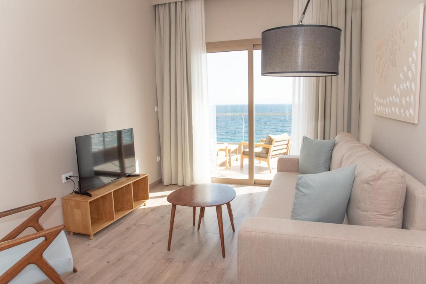 Kaiser Luxury Suites Achilleion Экстерьер фото