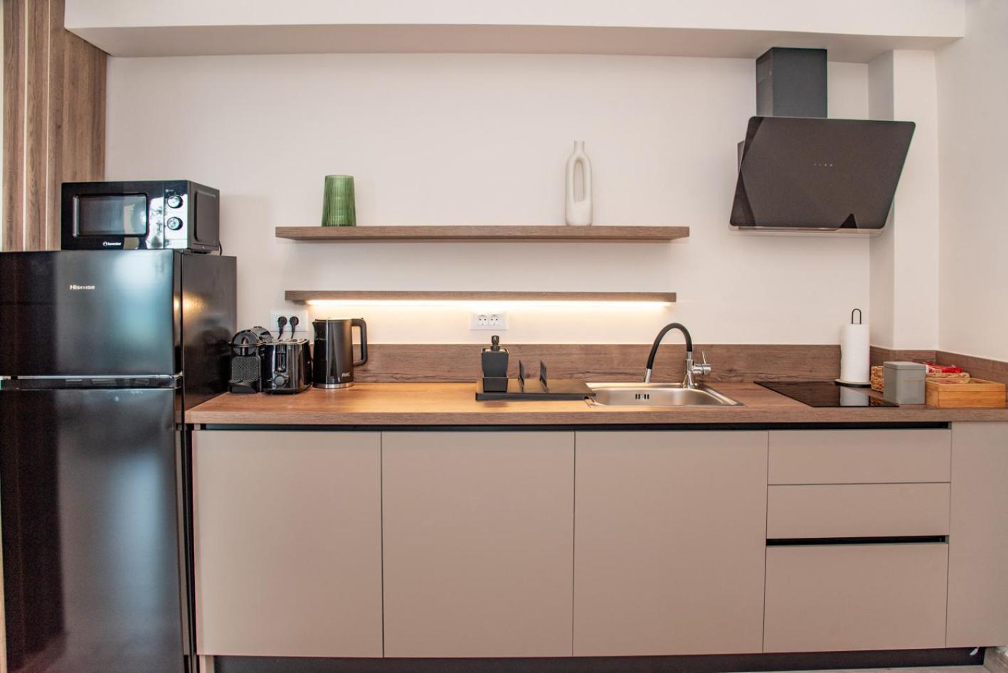 Kaiser Luxury Suites Achilleion Экстерьер фото